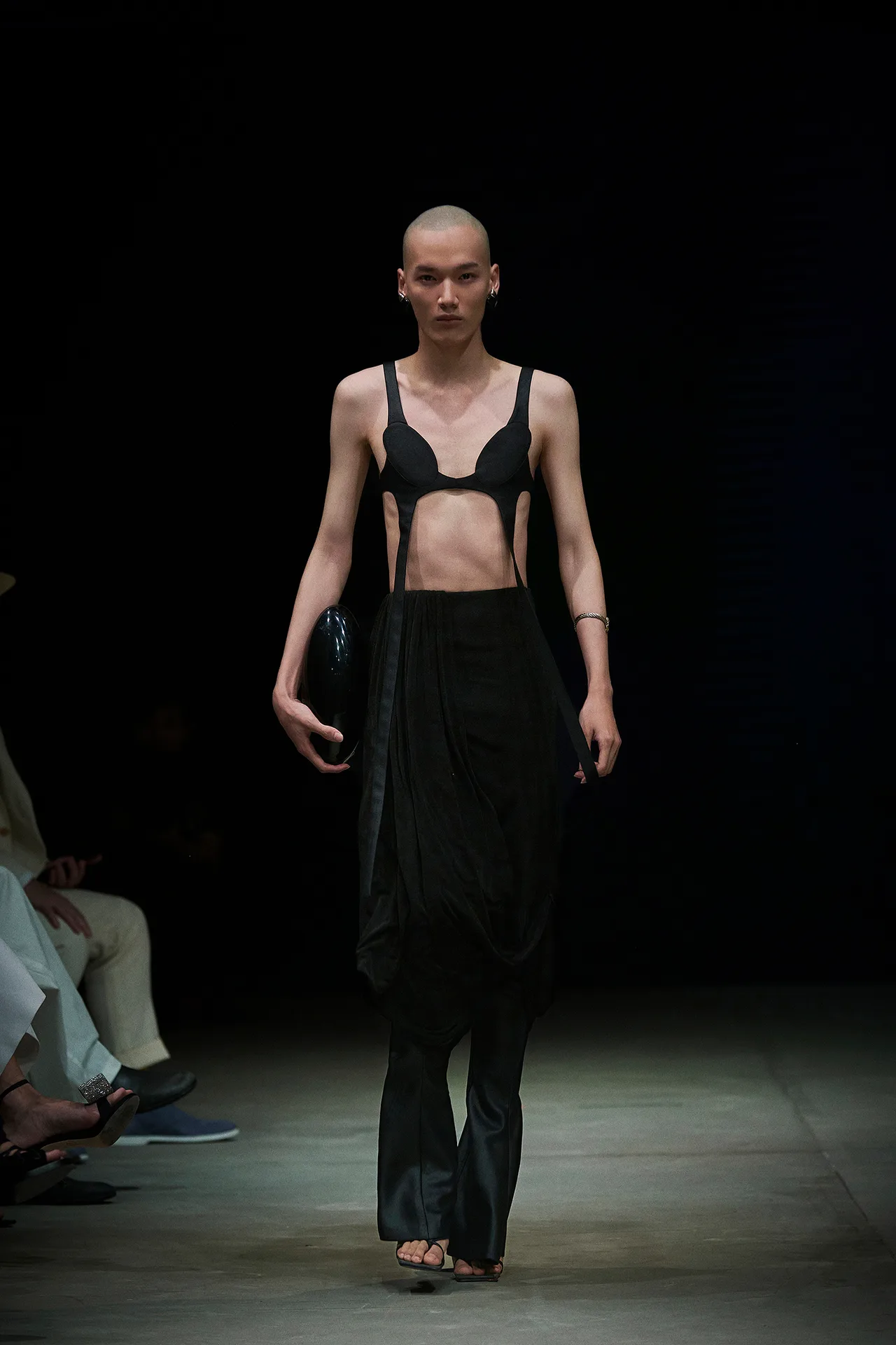 BST INFLOWING của NTK Cường Đàm look 16