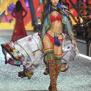 9 điều thú vị trong show diễn Victoria’s Secret Show 2016