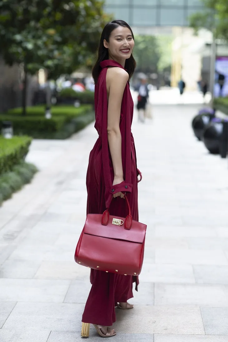 salvatore ferragamo studio bag (9) salvatore ferragamo studio bag (9)