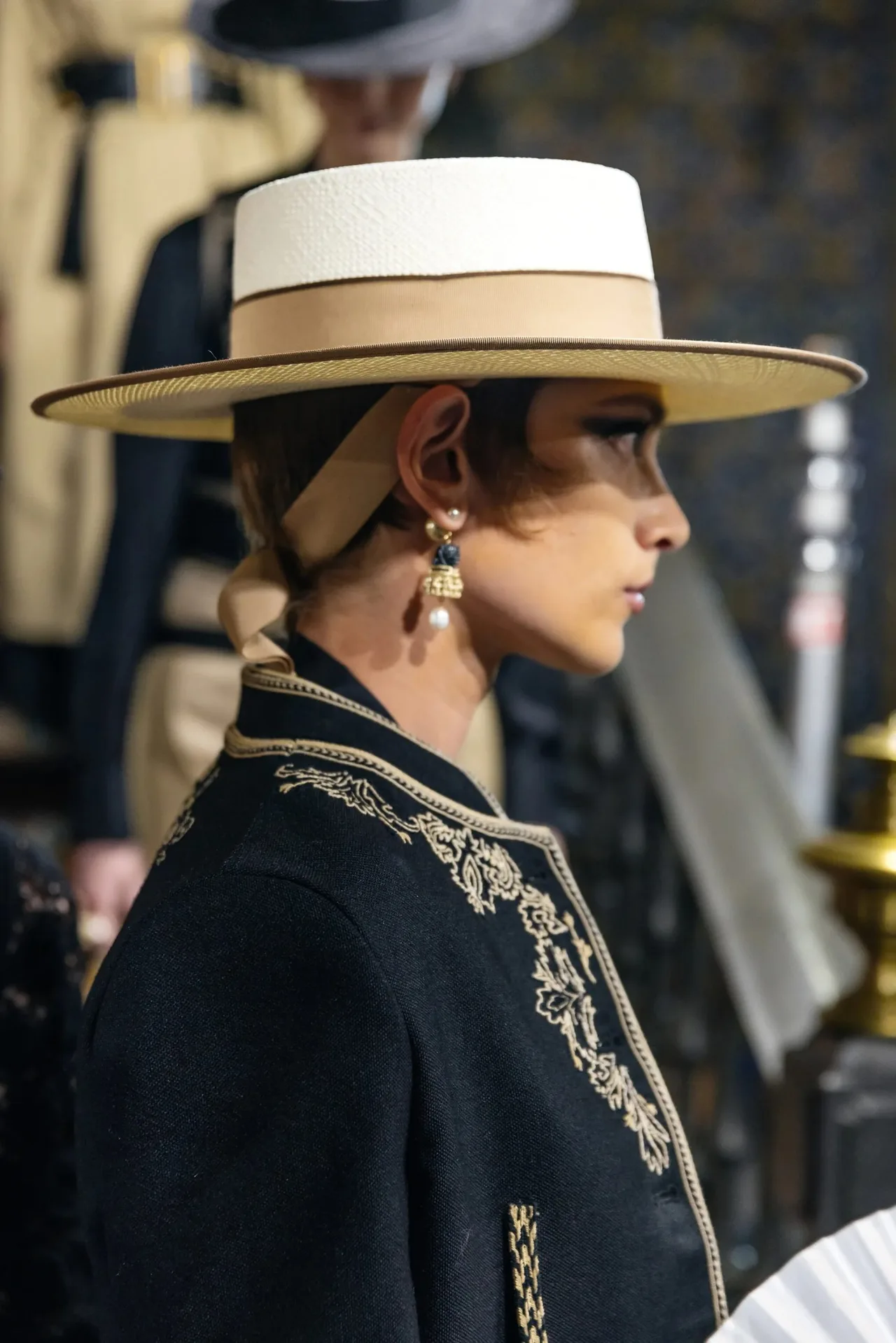 mũ vành Dior Cruise 2023