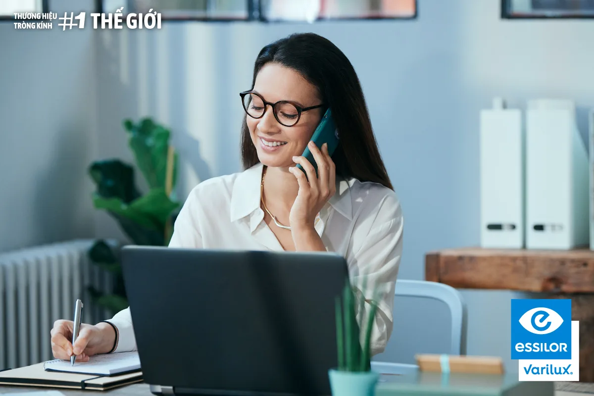Essilor Eyezen Varilux - Giải pháp cho đôi mắt khỏe Essilor Eyezen Varilux - Giải pháp cho đôi mắt khỏe