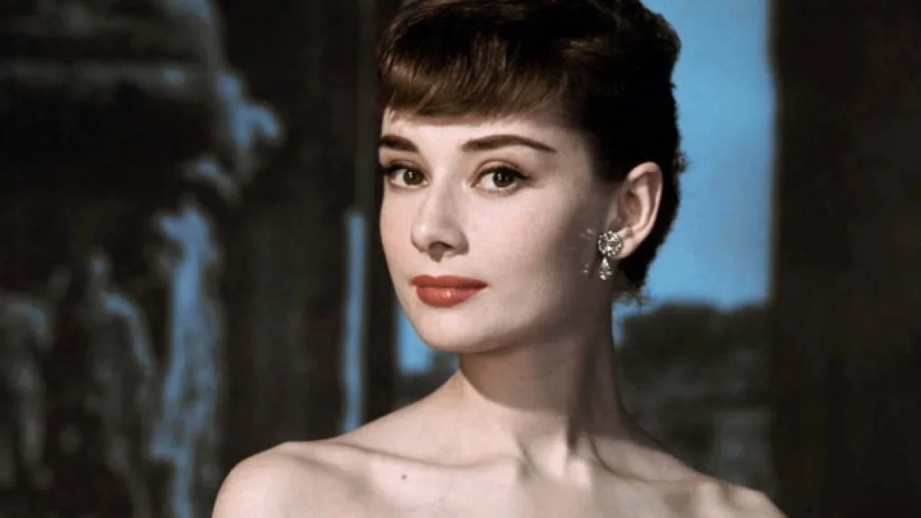 mái tóc ngắn hepburn (3) mái tóc ngắn hepburn (3)