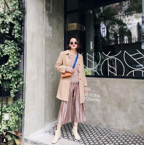 Các fashionista Việt mặc gì để nổi bật trong street style xuống phố tháng 2 Các fashionista Việt mặc gì để nổi bật trong street style xuống phố tháng 2