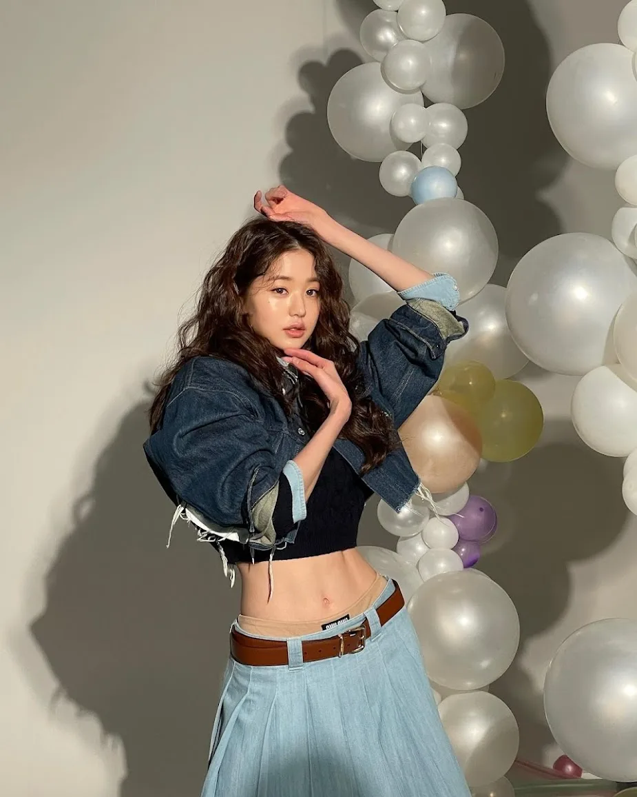 jang wonyoung miu miu ive