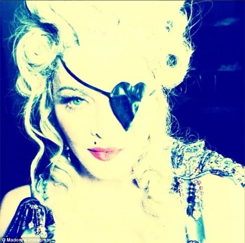 Madonna tổ chức lễ mừng sinh nhật hoành tráng với chủ đề Marie Antoinette tại Nice, Pháp vào cuối tuần vừa qua.
