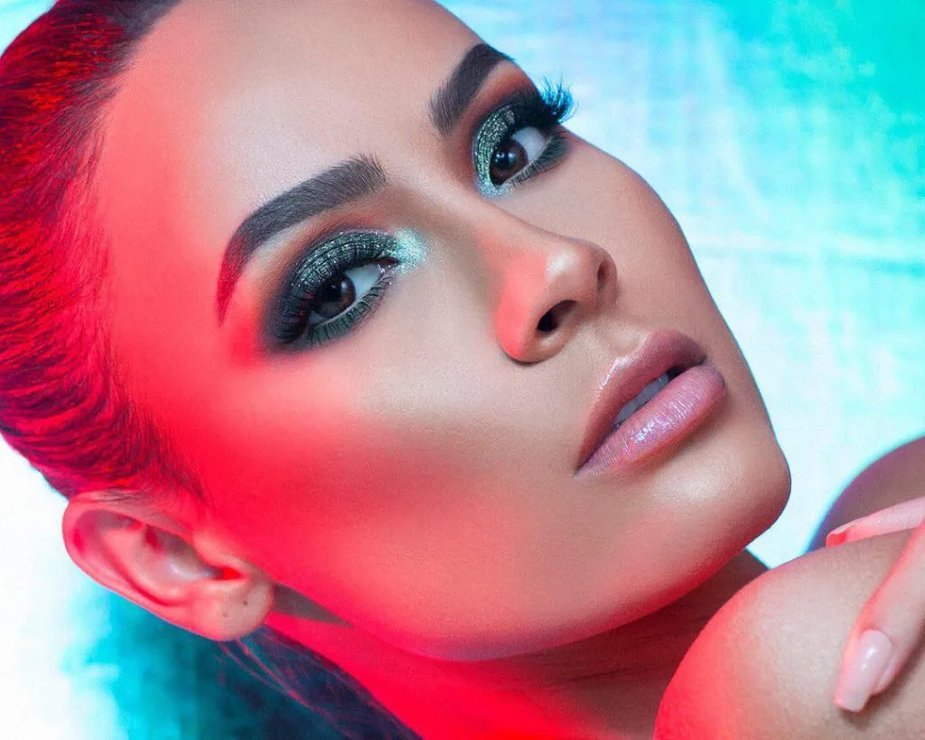 Rihanna ra mắt Galaxy Collection khiến cộng đồng làm đẹp chao đảo trong mùa Halloween Rihanna ra mắt Galaxy Collection khiến cộng đồng làm đẹp chao đảo trong mùa Halloween