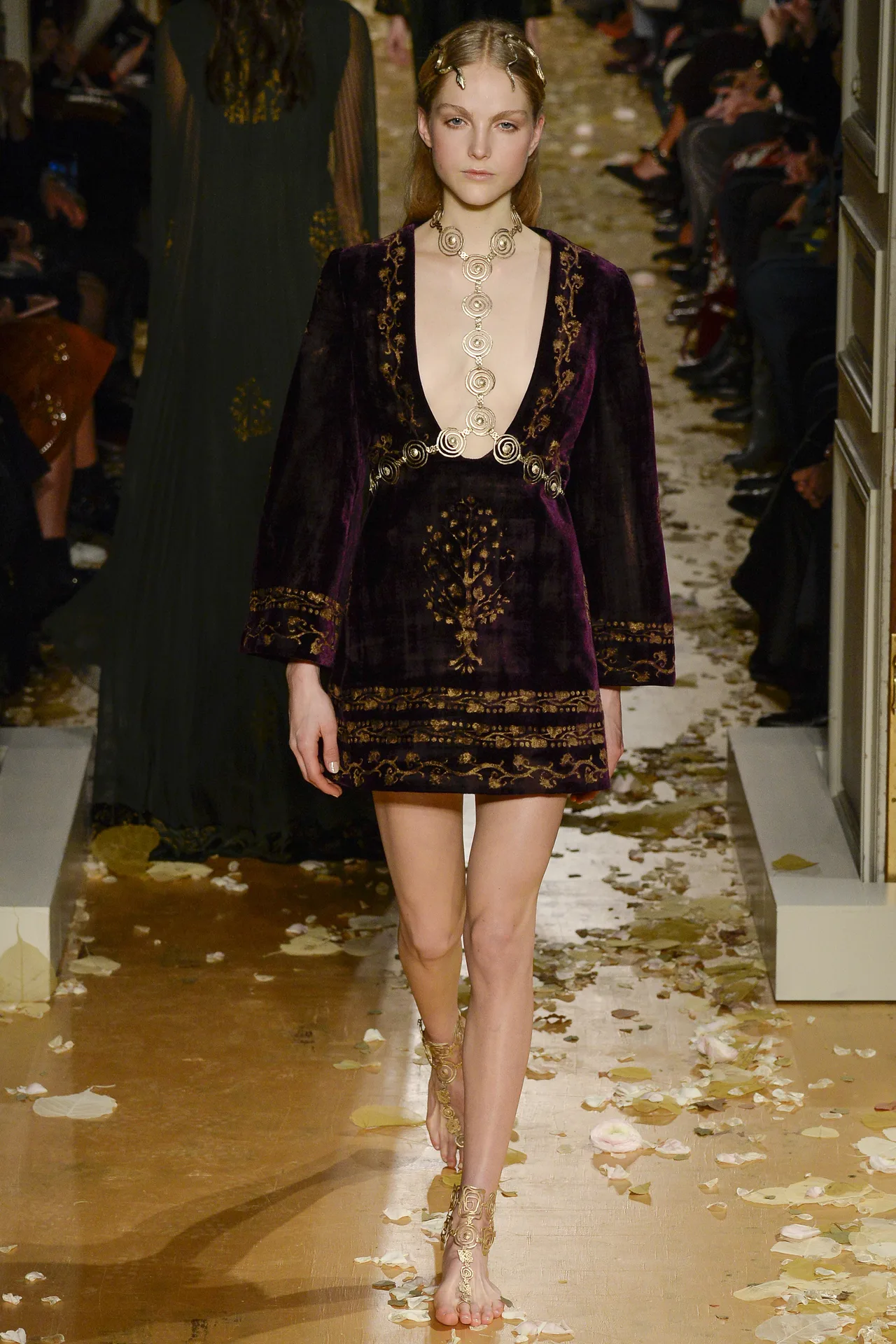 valentino-spring2016-ellevietnam(8)