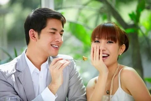 Phụ nữ hãy là một cô gái tự nhiên trước mặt chàng