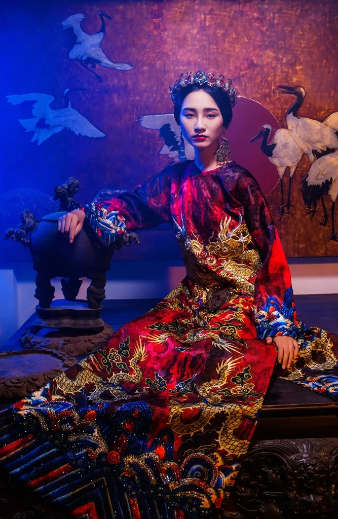ao-dai-cuoi-Huynh-Hai-Long-Dang-The-Huy-Huong-xua-g