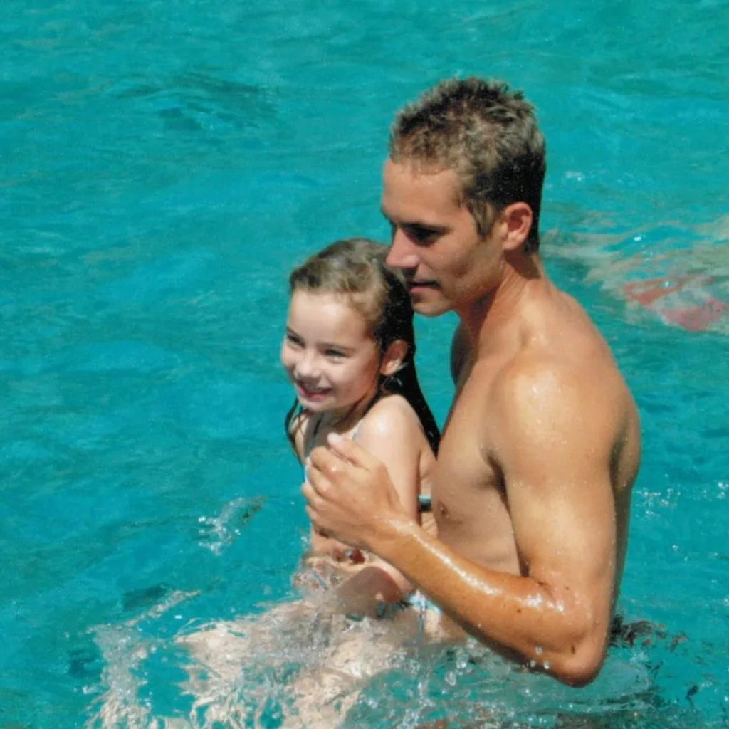 Con gái Paul Walker - Meadow Walker đầy trưởng thành và quyến rũ ở tuổi 18 Con gái Paul Walker - Meadow Walker đầy trưởng thành và quyến rũ ở tuổi 18