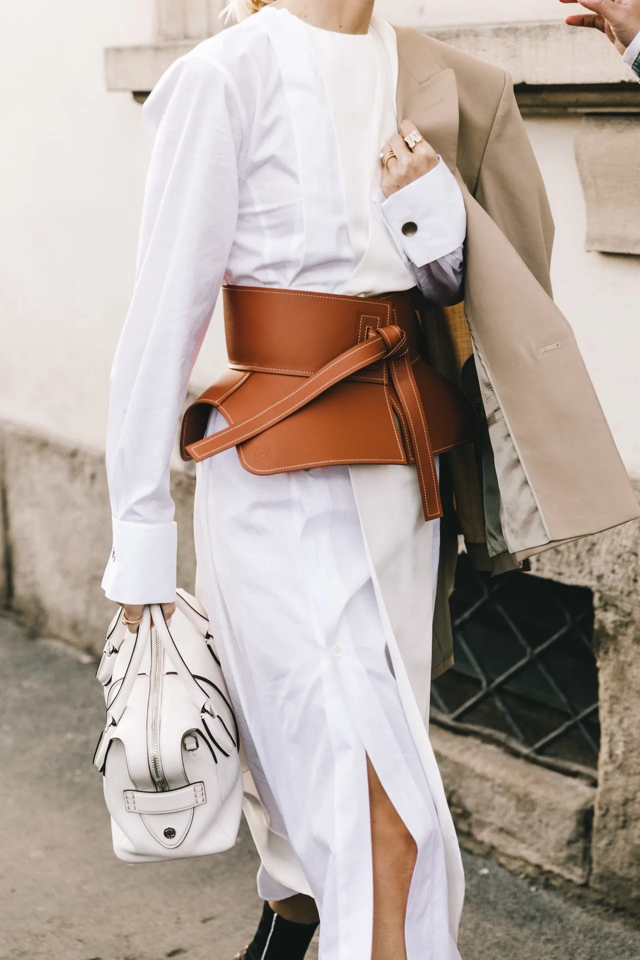 thắt lưng Loewe