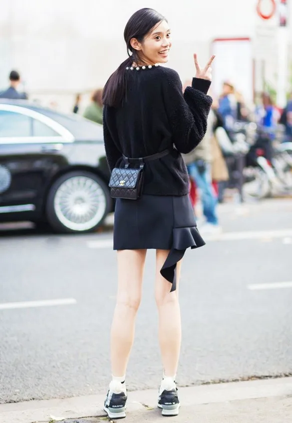 ELLE Style Calendar: Sành điệu cùng thắt lưng túi (18/9 – 24/9) ELLE Style Calendar: Sành điệu cùng thắt lưng túi (18/9 – 24/9)