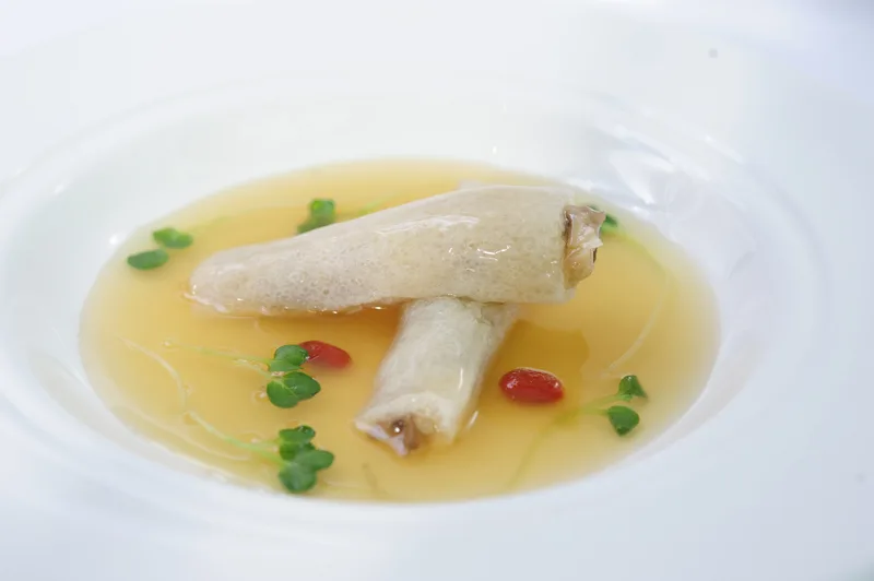 Nhà hàng Long Triều - Trúc sanh