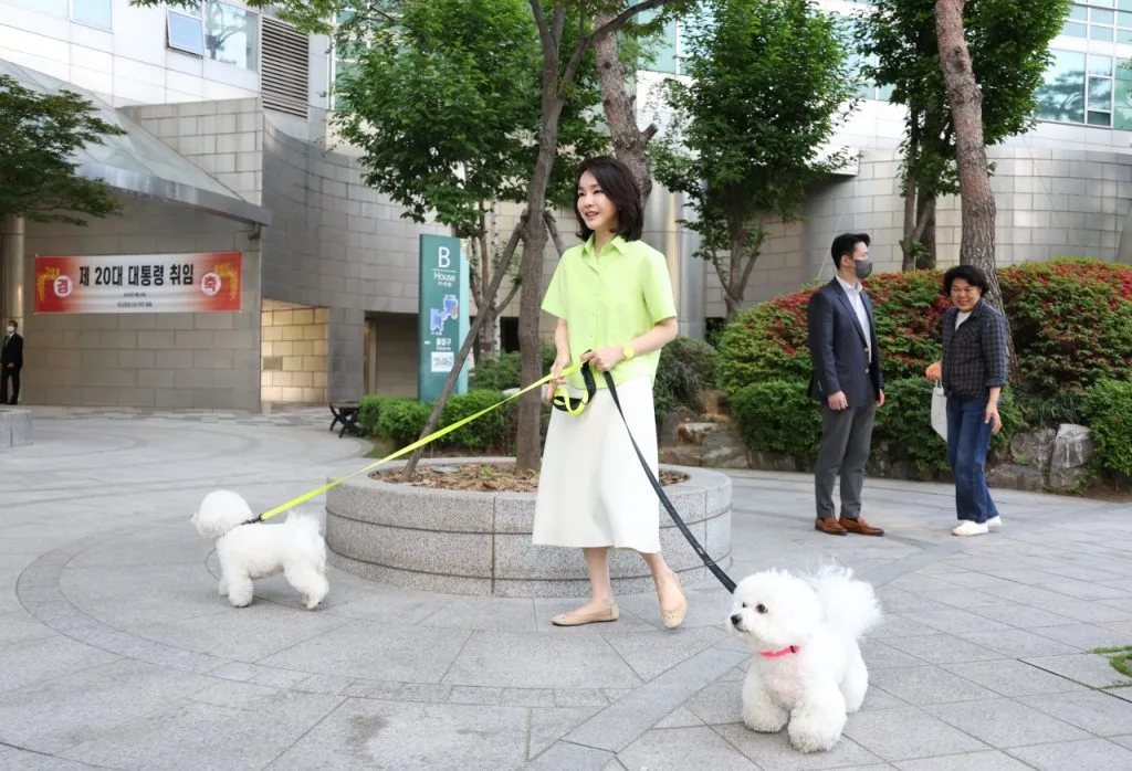 Outfit năng động của Đệ nhất xứ Hàn