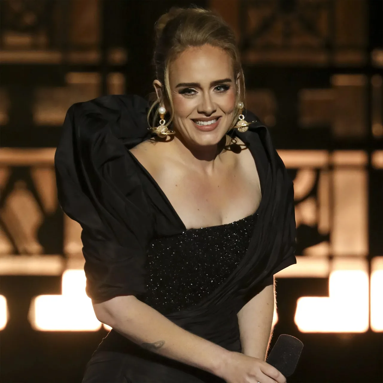 đá phong thủy của Adele đá phong thủy của Adele