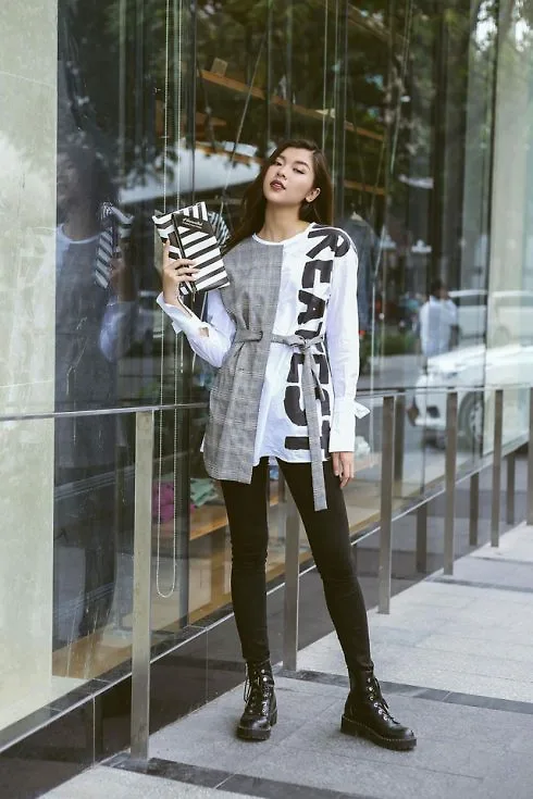 Gợi ý street style cùng giày boots cho mùa Thu-Đông 2017 từ các fashionista Việt Gợi ý street style cùng giày boots cho mùa Thu-Đông 2017 từ các fashionista Việt