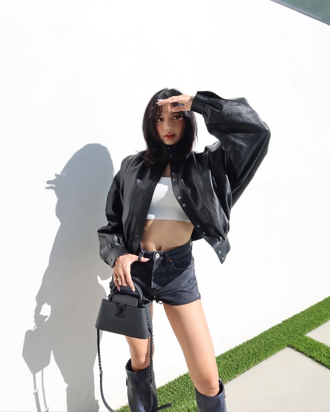 Quần denim đen