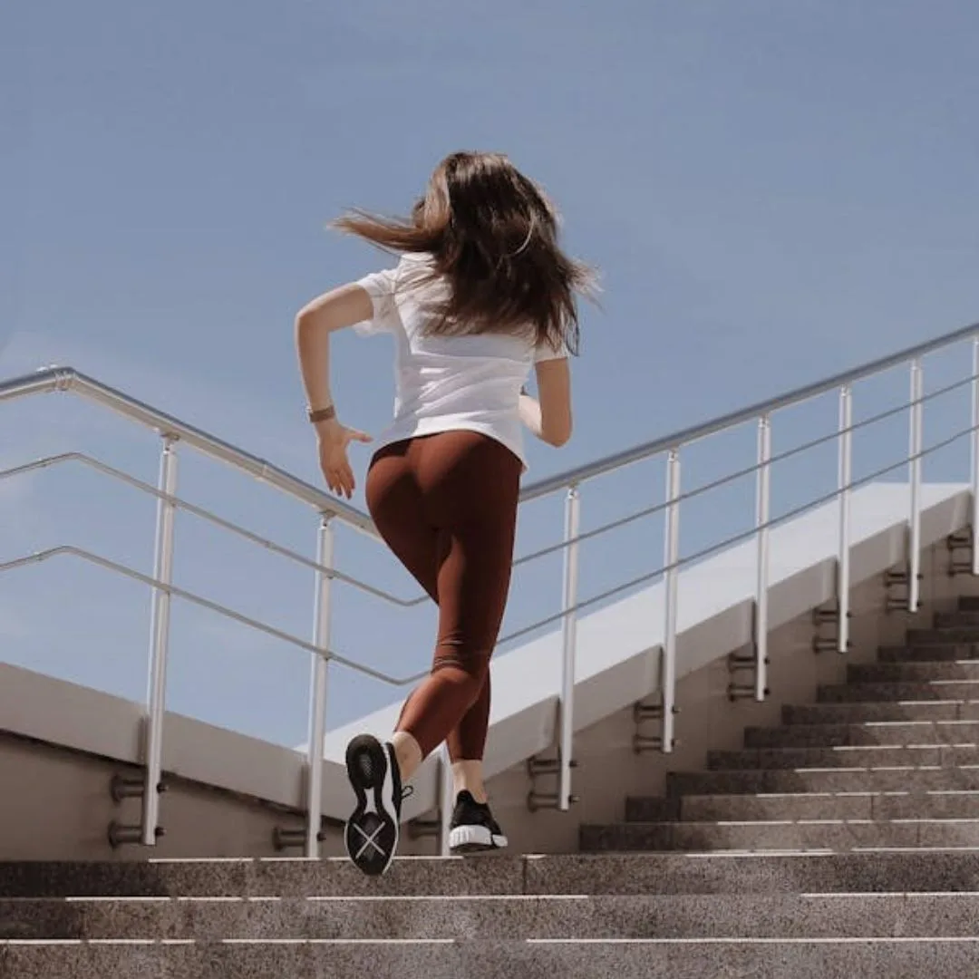 Đi bộ giảm cân khi đi đường dốc