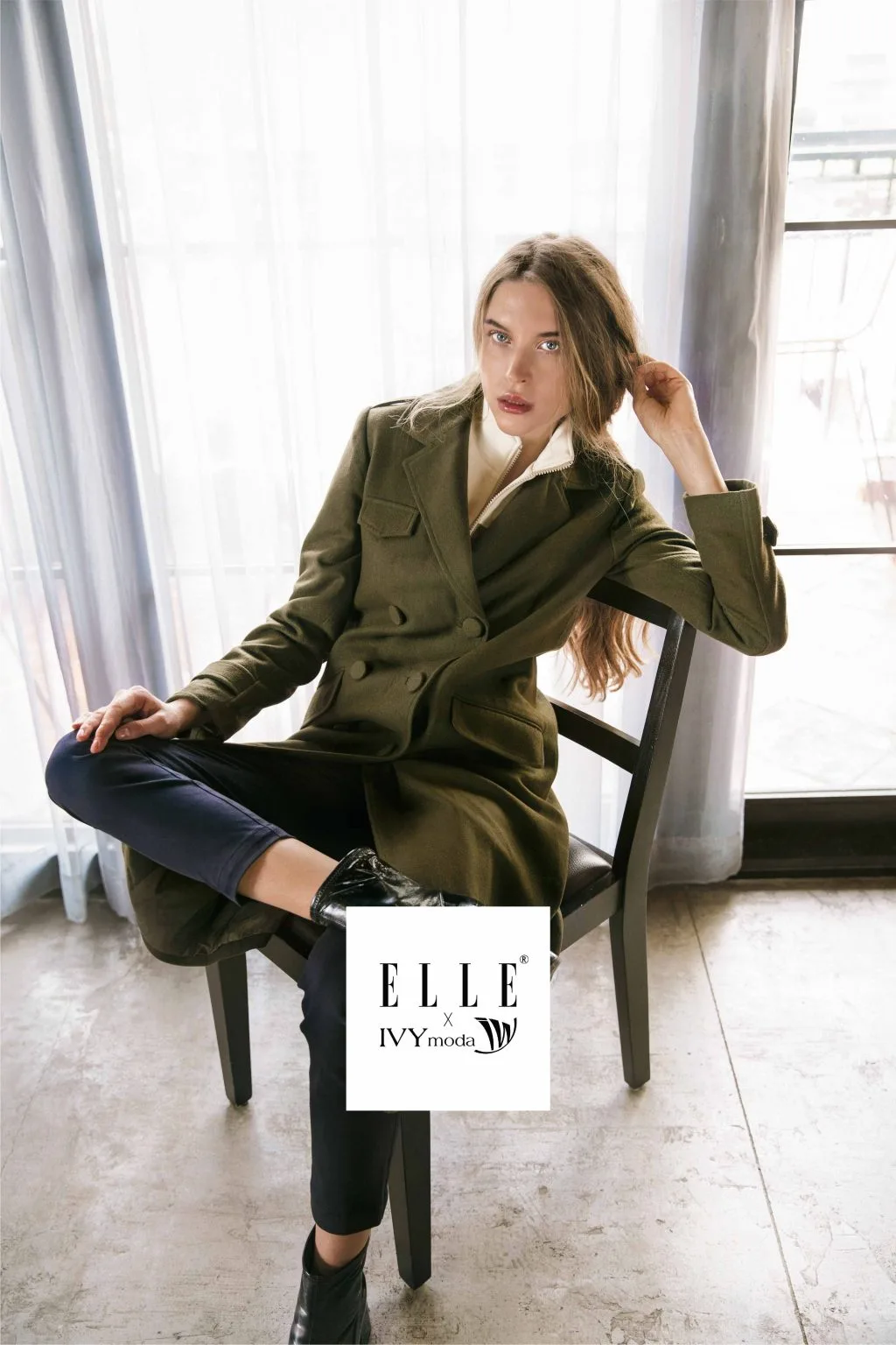ELLE x IVY MODA: Sắc lính thanh tân trong cuộc đổ bộ ngoạn mục của BST "Milatary Chic" mùa Thu - Đông 2017 ELLE x IVY MODA: Sắc lính thanh tân trong cuộc đổ bộ ngoạn mục của BST "Milatary Chic" mùa Thu - Đông 2017