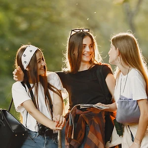 Tình bạn giữa các cô gái