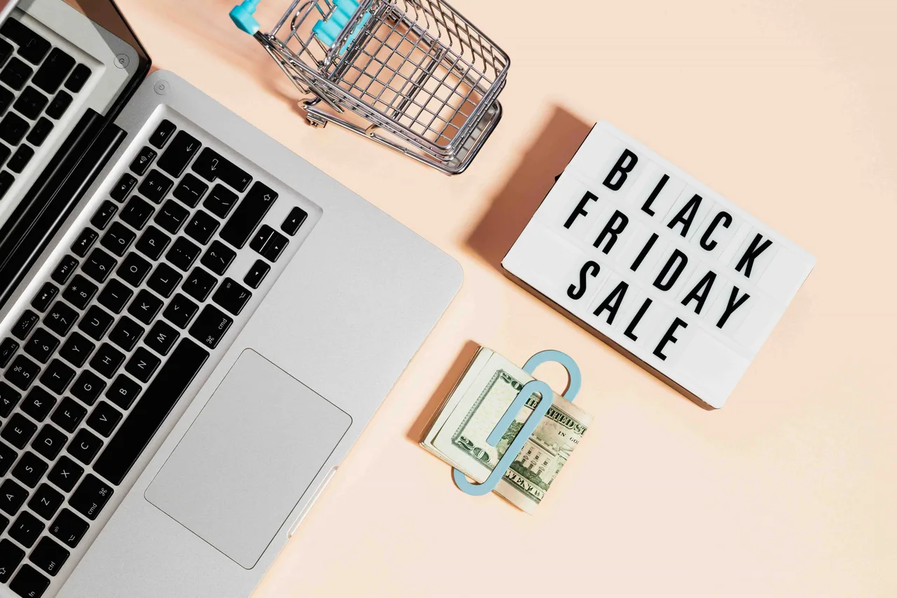 săn sale thông minh để tiết kiệm tiền khi mua sắm online