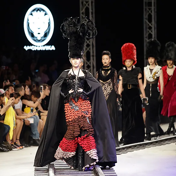 Tuần lễ Thời trang ELLE Thailand Xuân-Hè 2016