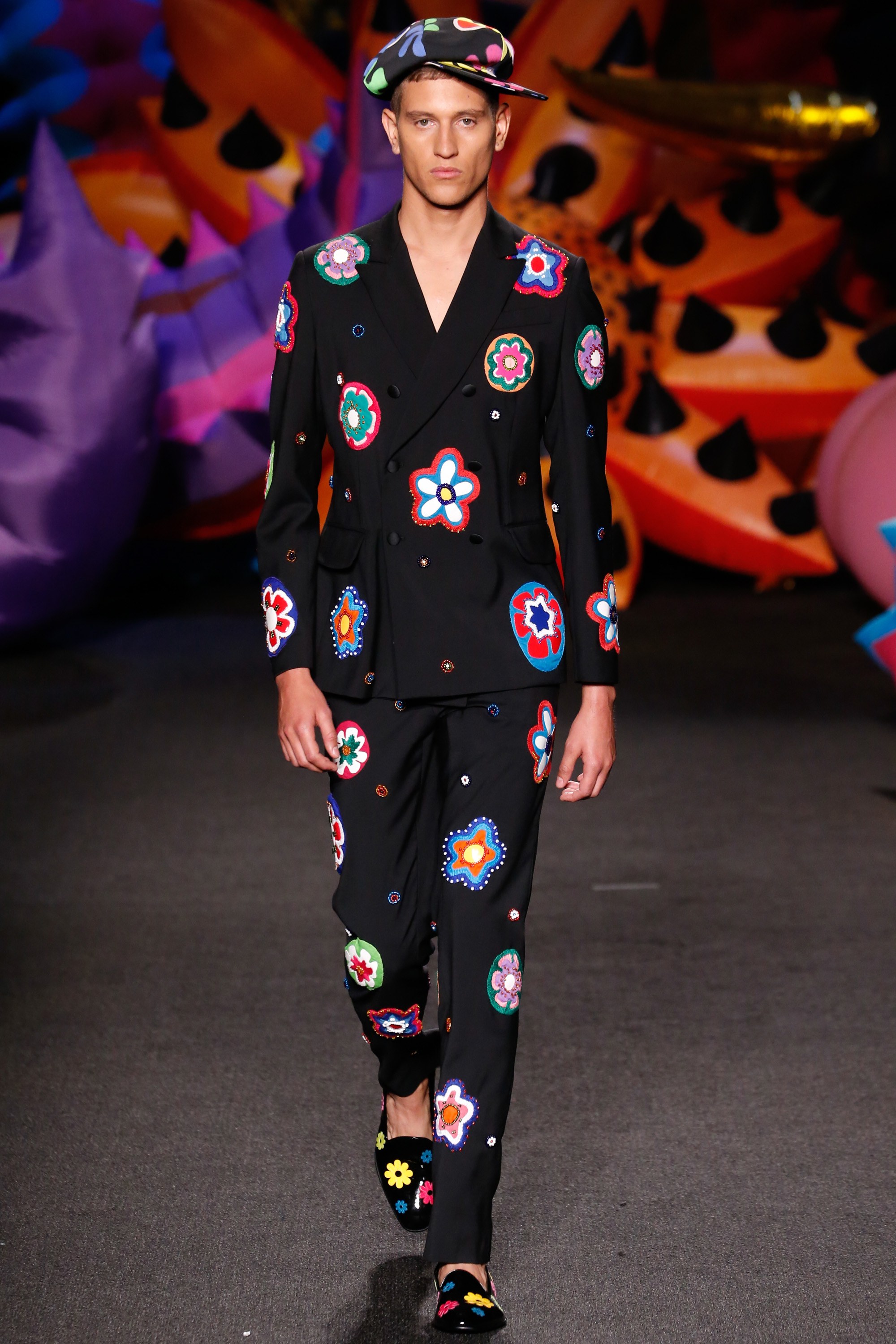 Bộ sưu tập thời trang Moschino Resort 2017 -ellevietnam 46