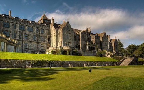 Lâu đài Bovey thuộc công viên Quốc Gia Dartmoor, Devon, Anh du lịch mùa thu - khách sạn Bovey castle, Anh
