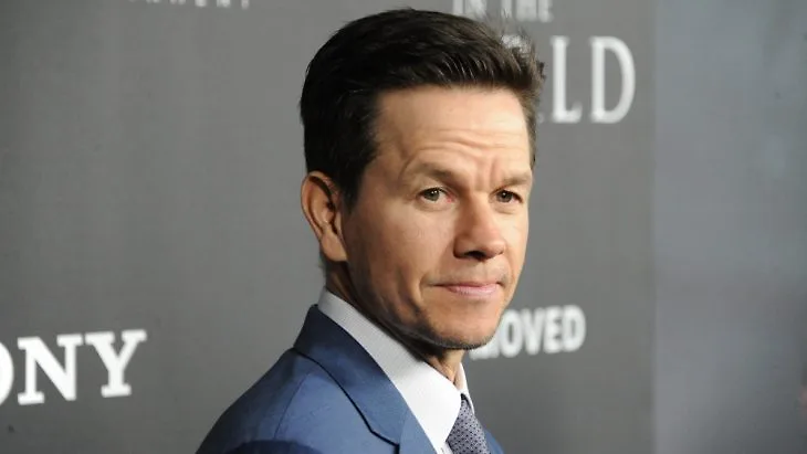 elle-viet-nam-nam-tai-tu-mark-wahlberg-quyen-gop-1-5-trieu-cho-chien-dich-time-s-duoi-danh-nghia-michelle-wiliams