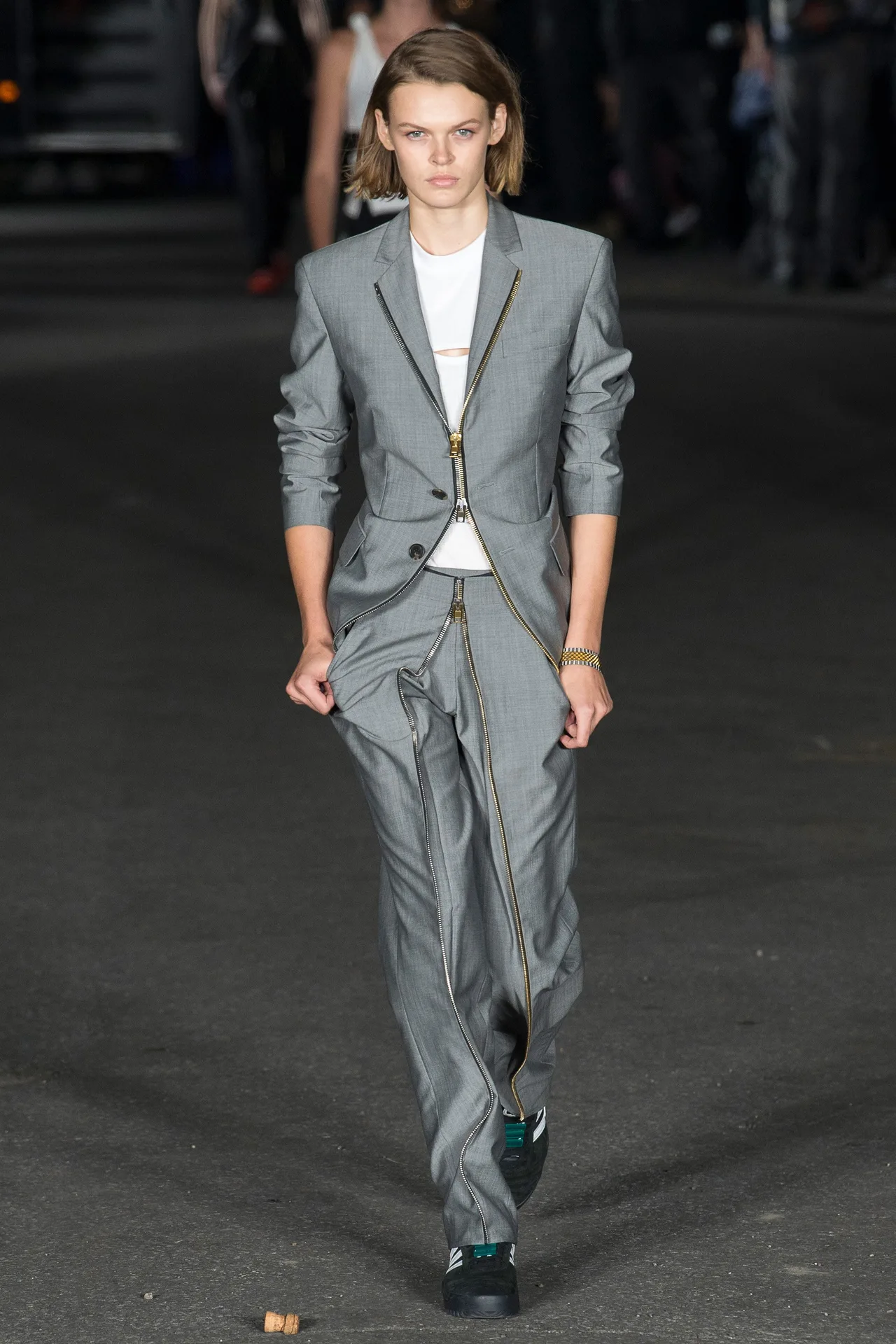 5 BST nổi bật trong ngày trình diễn thứ ba của NYFW Spring 2018 5 BST nổi bật trong ngày trình diễn thứ ba của NYFW Spring 2018
