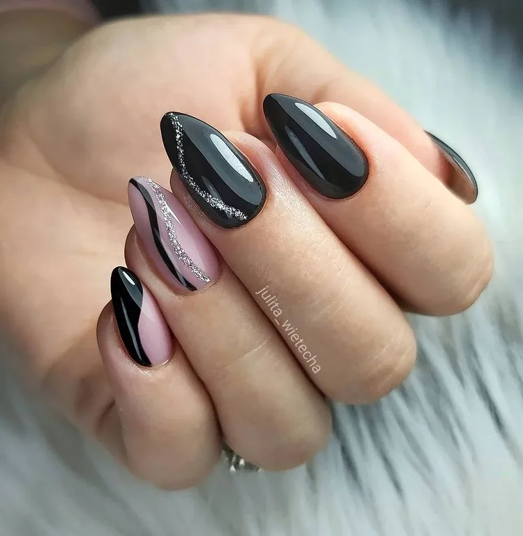 Nail tông màu đen Nail tông màu đen