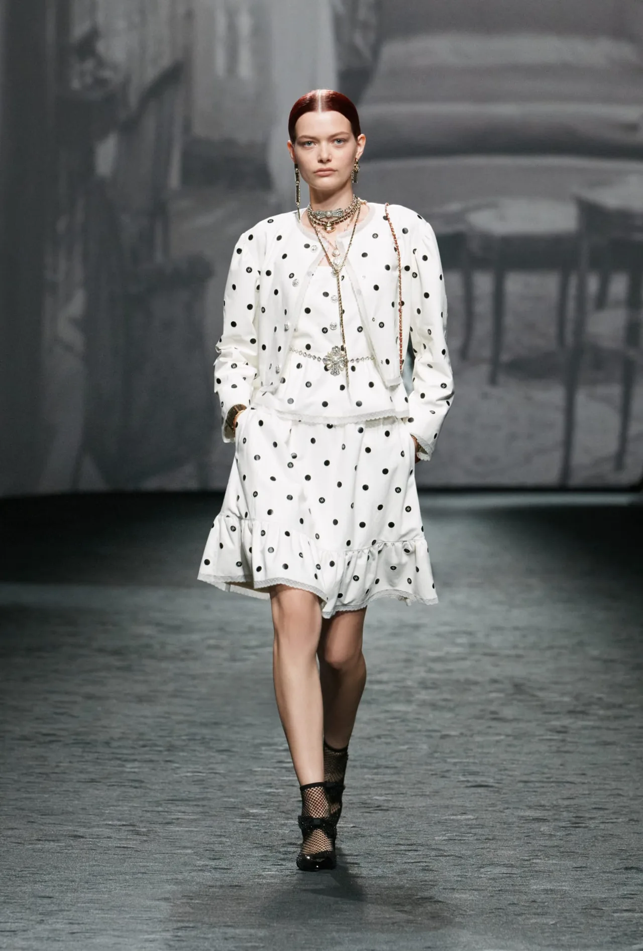 CHANEL Xuân Hè 2023 Ready to Wear look 12