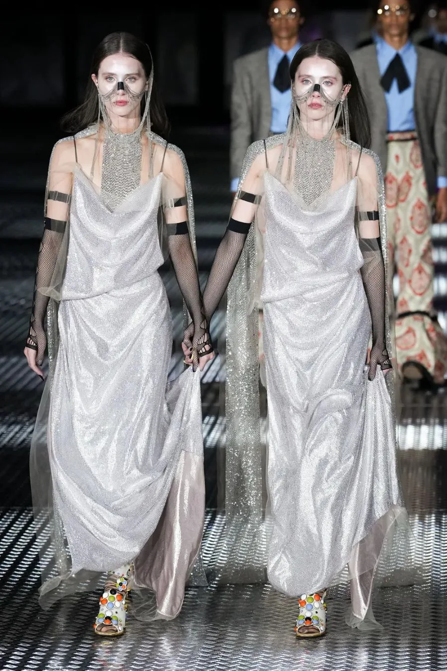 GG xuân hè 2023 look 54