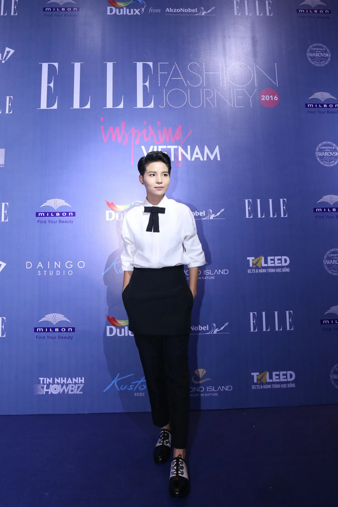 Trang phục của sao trên thảm đỏ ELLE Fashion Journey 2016 - ELLE Vn