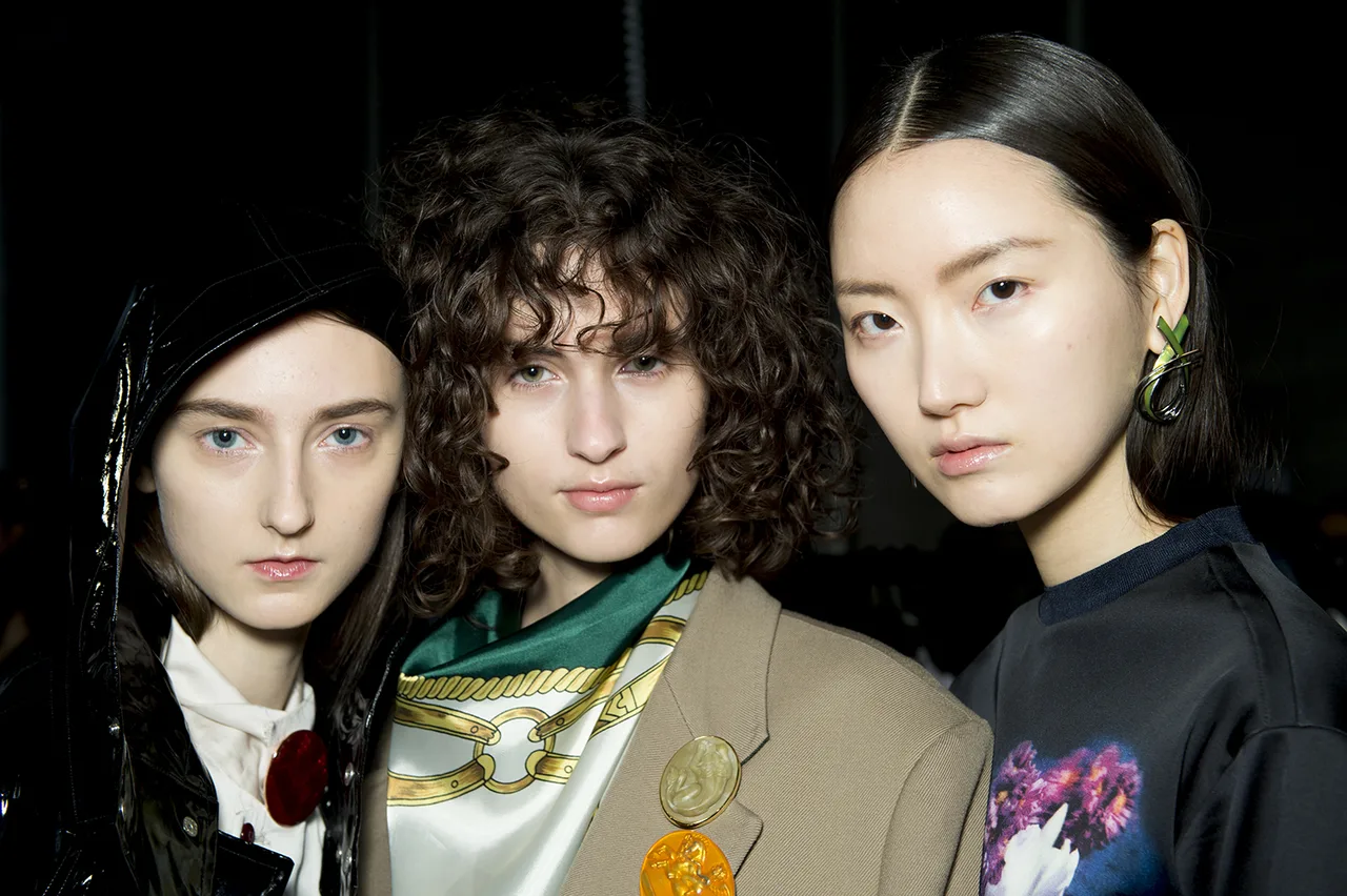 trang điểm nền Toga Autumn Winter 2018 tại London Fashion Week trang điểm nền Toga Autumn Winter 2018 tại London Fashion Week