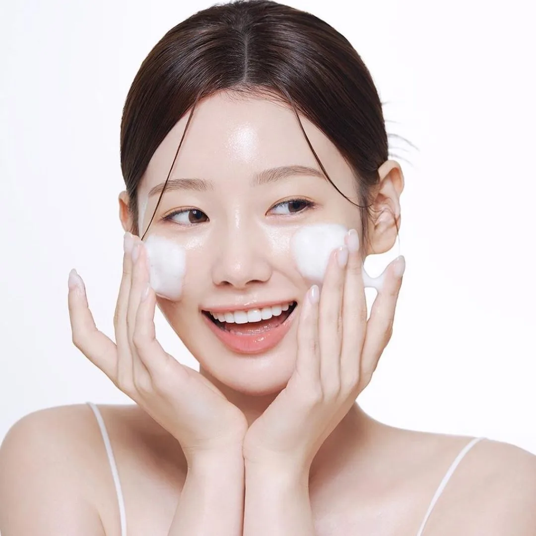 Làm sạch - bước chăm sóc da buổi sáng