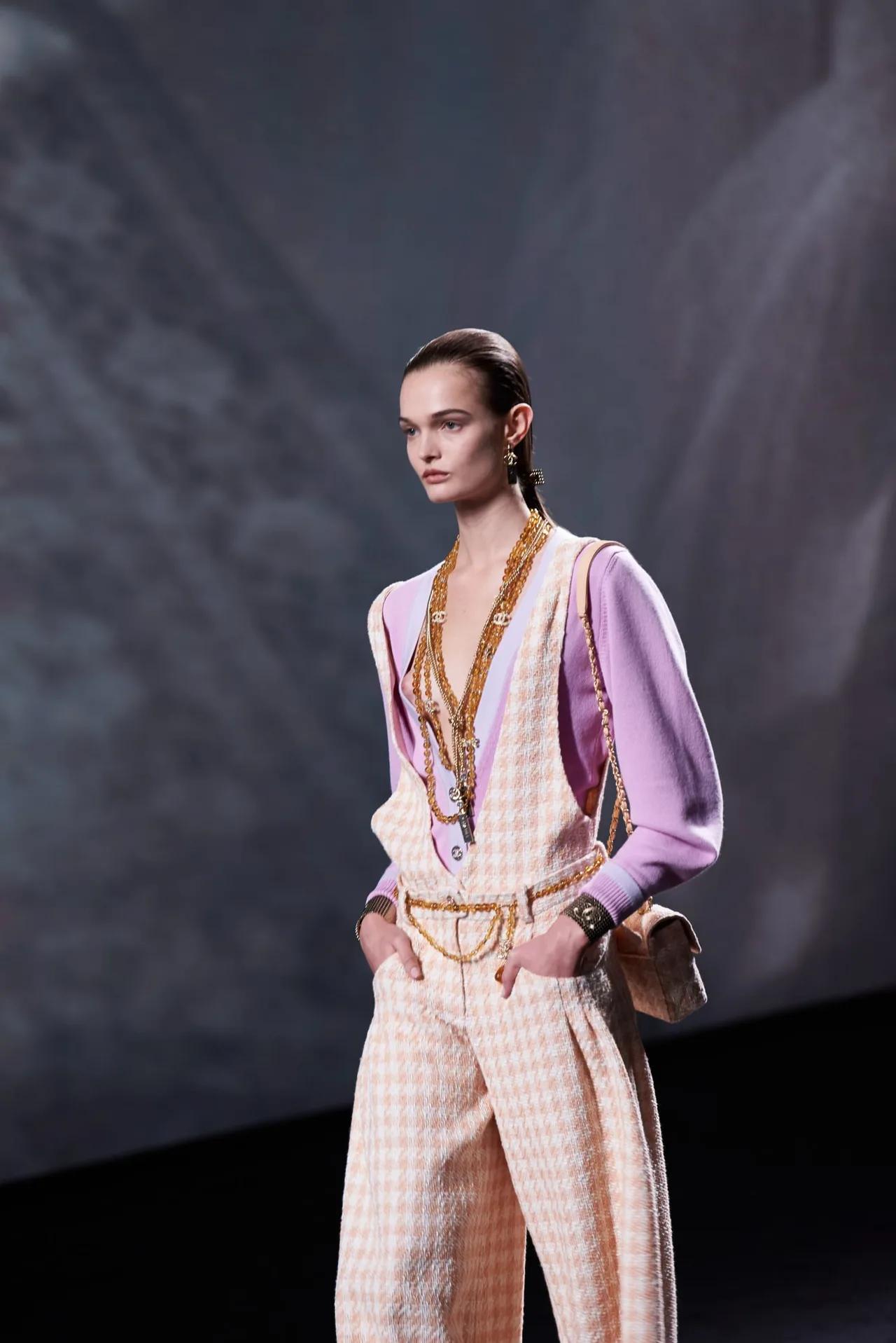 Look 29 trong BST CHANEL RTW Xuân Hè 2023