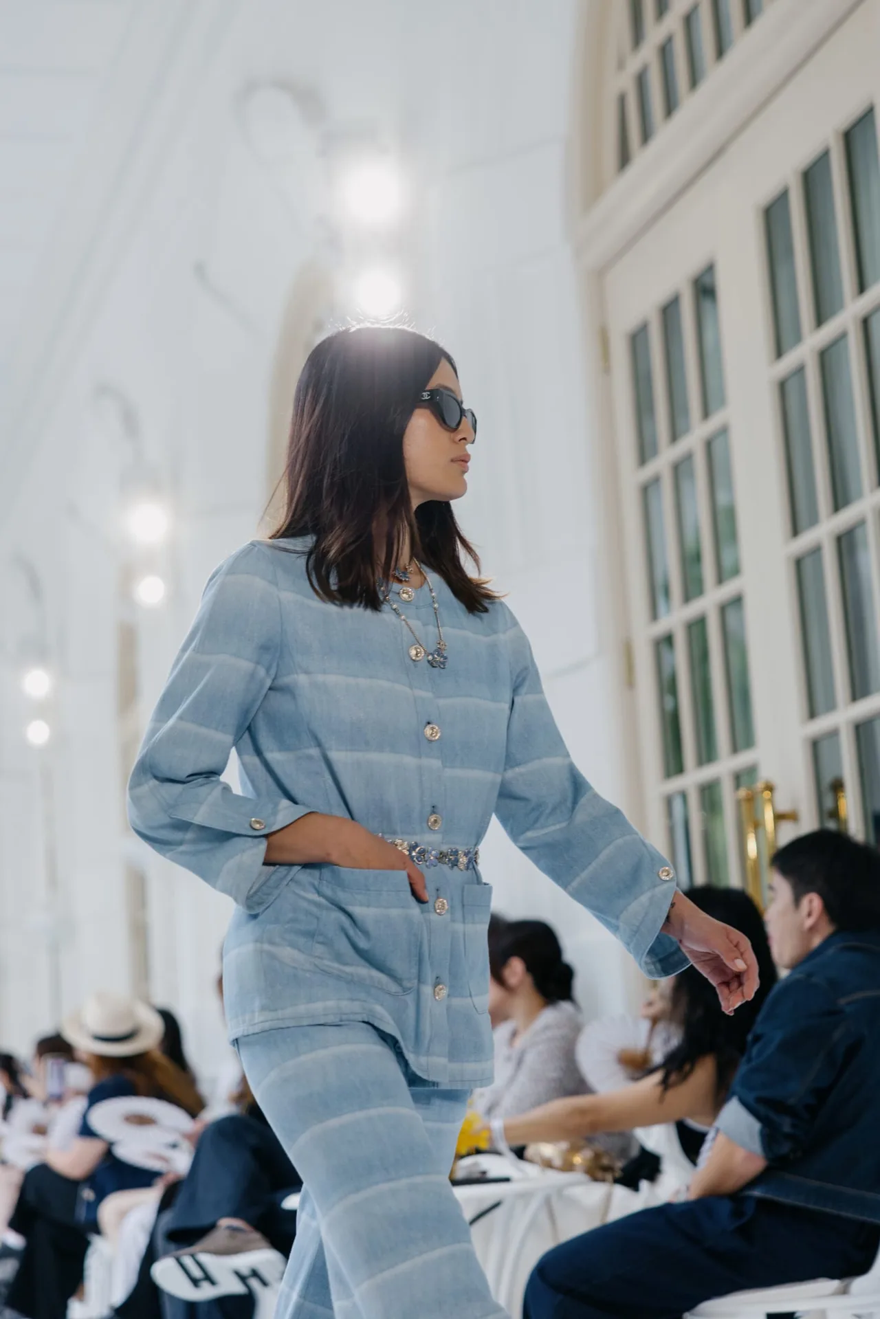 bản phối xanh nhạt kẻ sọc