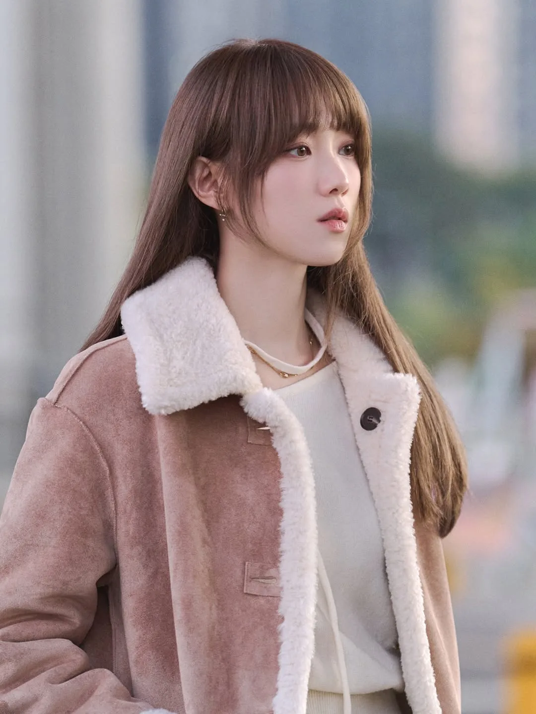 Lee Sung Kyung diện đồ pastel