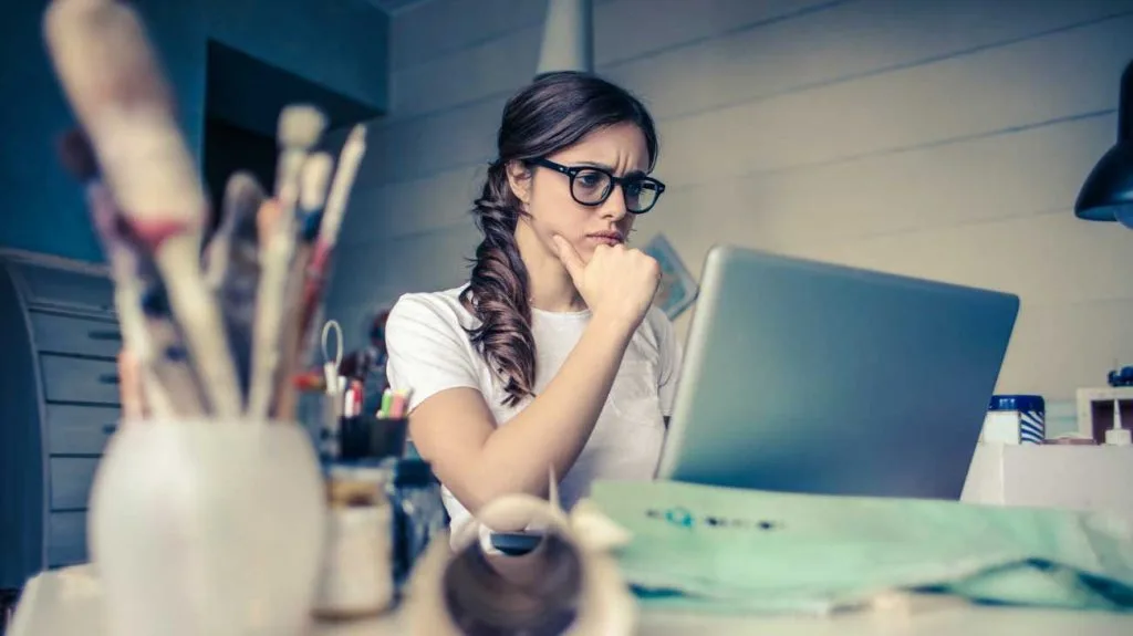 Tình trạng căng thẳng có thể là nguyên nhân gây mụn trứng cá đỏ Tình trạng căng thẳng có thể là nguyên nhân gây mụn trứng cá đỏ