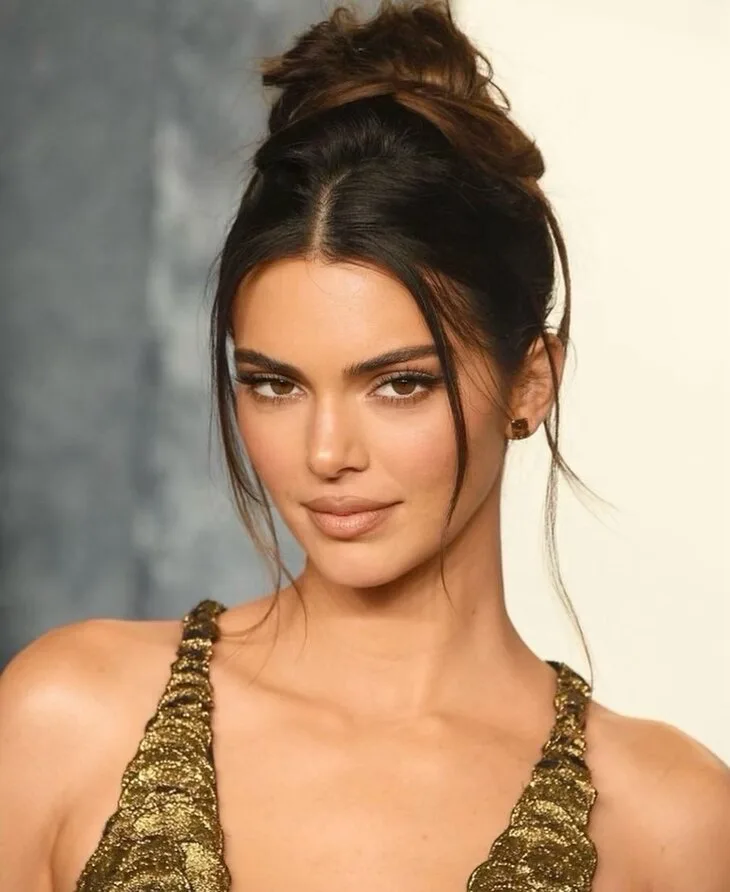 Kem nền Armani Power Fabric+ Foundation SPF 25 được Kendall Jenner yêu thích. Kem nền Armani Power Fabric+ Foundation SPF 25 được Kendall Jenner yêu thích.