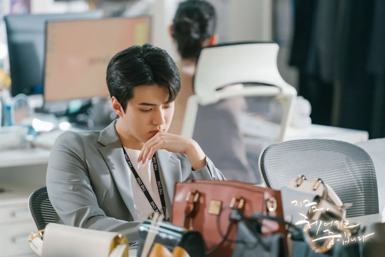 now we are breaking up sehun exo