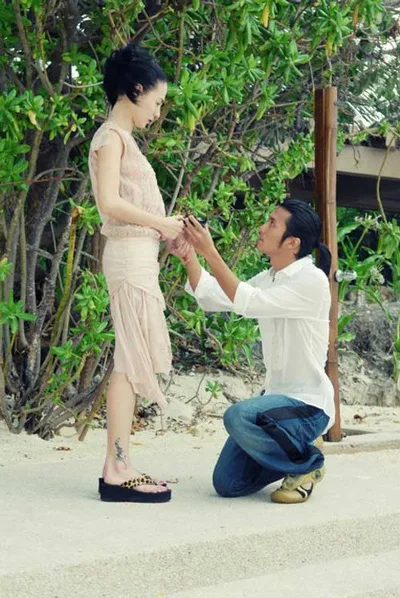 Trương Bá Chi - Phải chăng đã đến lúc buông tay? Trương Bá Chi - Phải chăng đã đến lúc buông tay?
