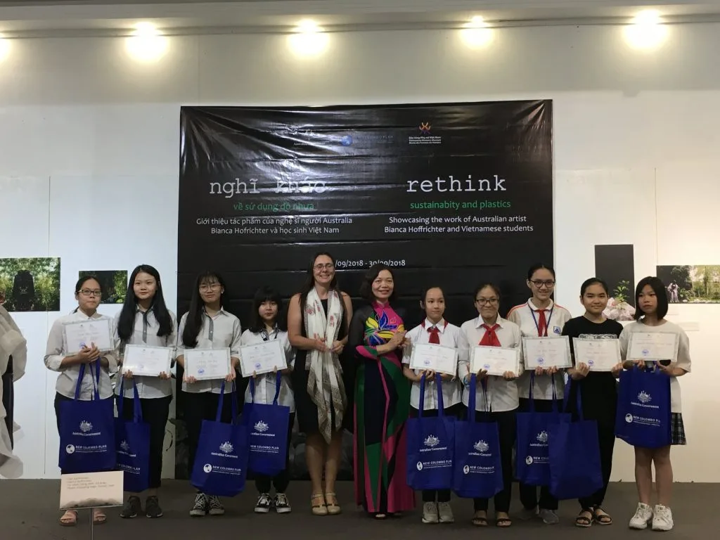 triển lãm nghĩ khác 04 triển lãm nghĩ khác 04
