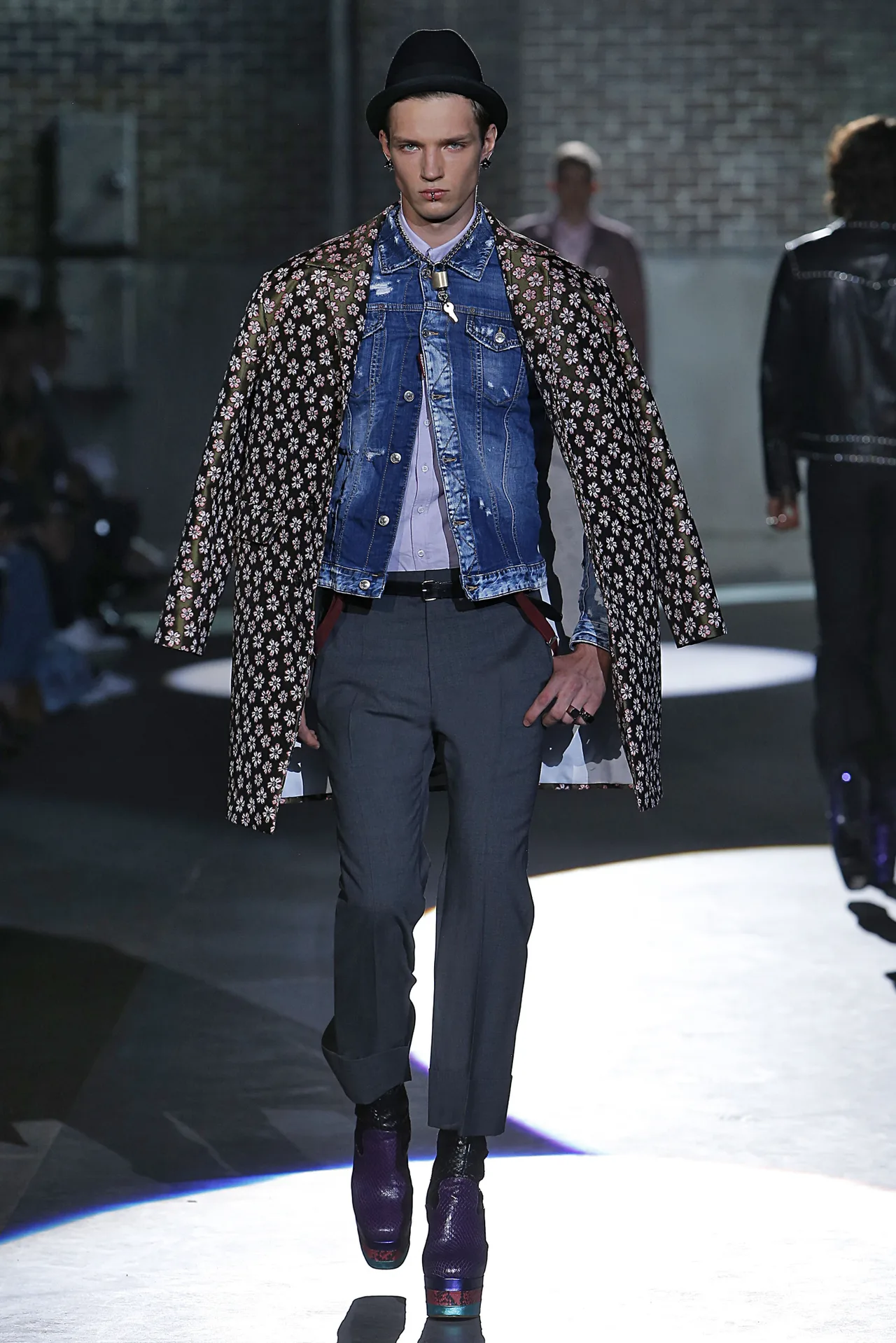 DSQUARED2 – Bộ sưu tập Nam Xuân Hè 2017