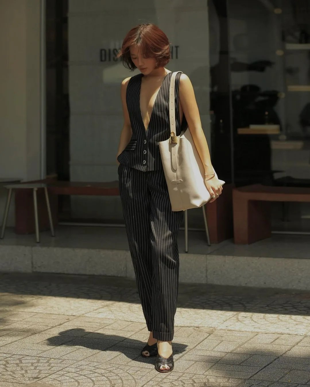 demure-trend-pinstripe