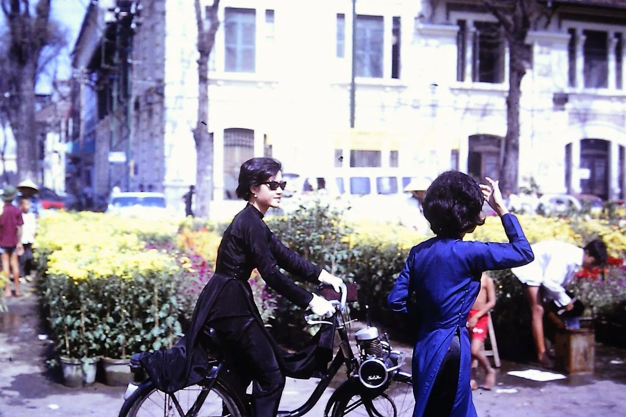 chợ hoa nguyễn huệ sài gòn xưa