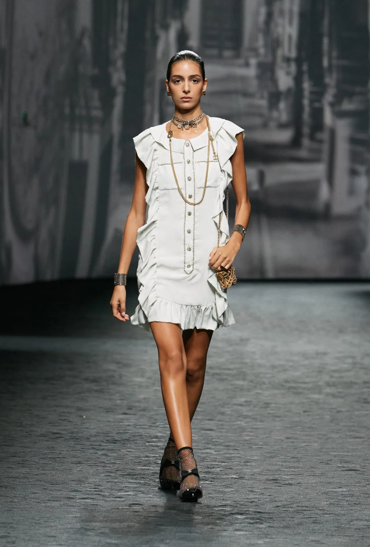 CHANEL Xuân Hè 2023 Ready to Wear look 36