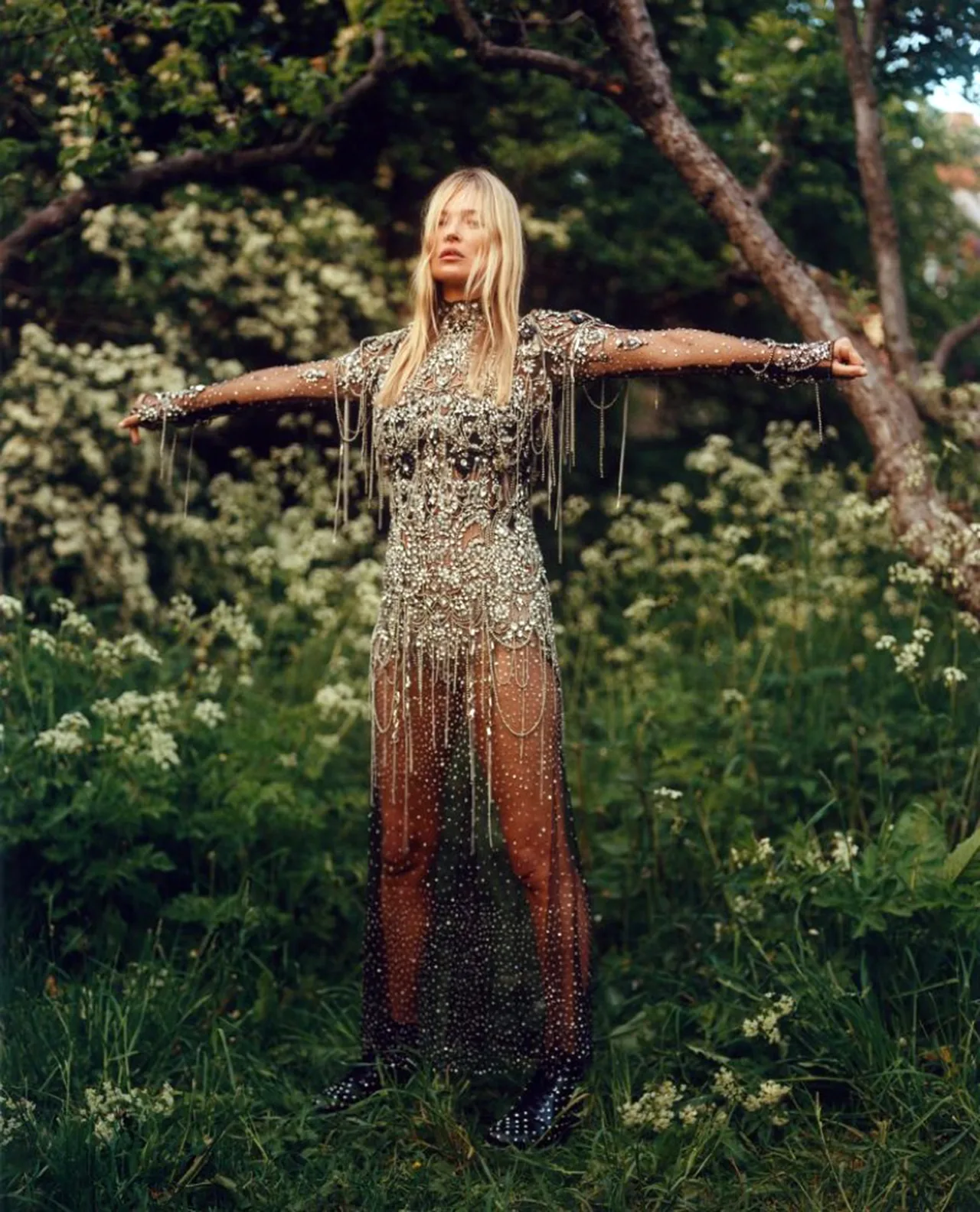 Câu nói hay - Kate Moss trong chiến dịch Thu - Đông 2019 Alexander McQueen