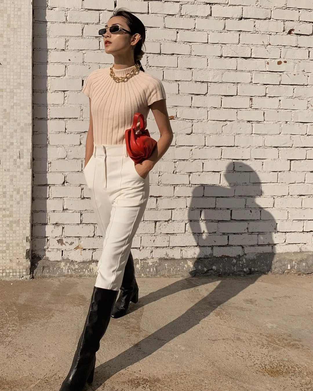 chọn giày và cách phối đồ phù hợp với giày boots cao